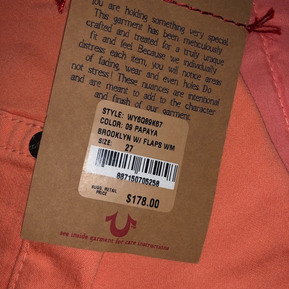 Women’s Outfit - Picture 3 of 5